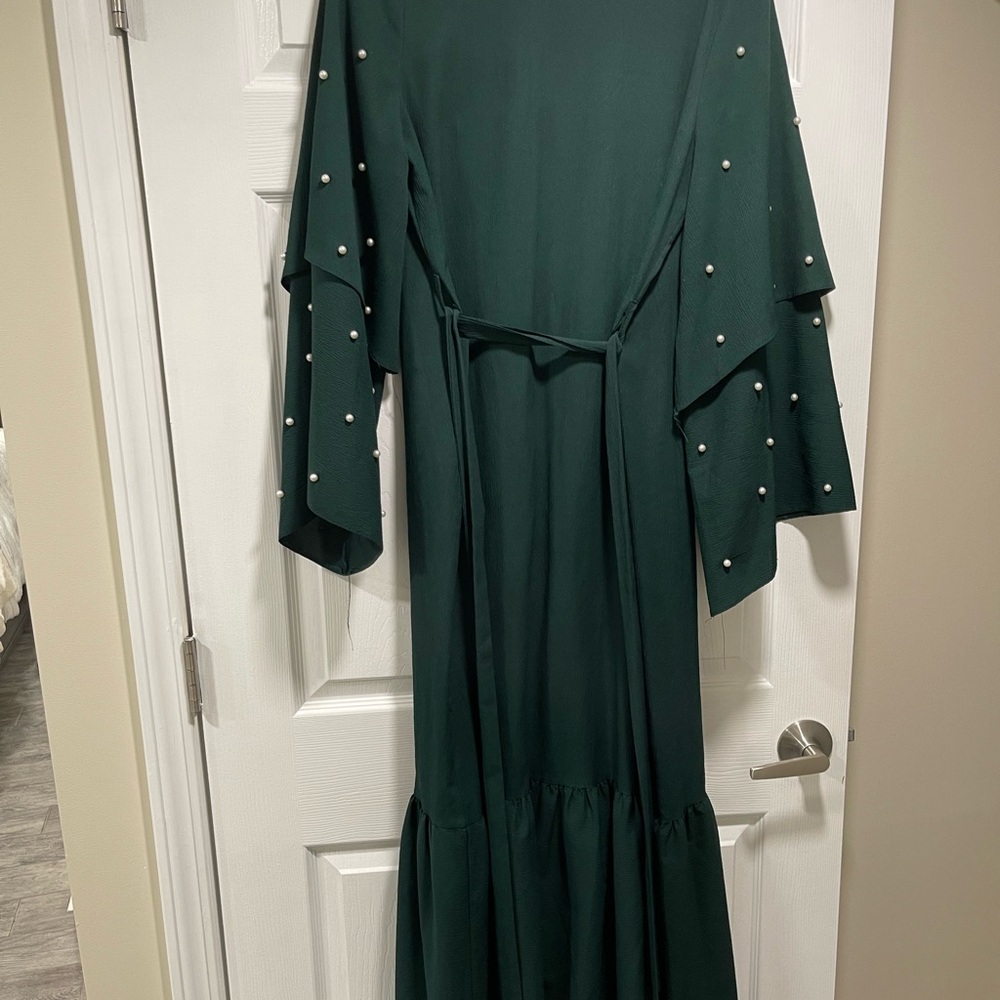Elegant Green Maxi Dress with Pearl Accents